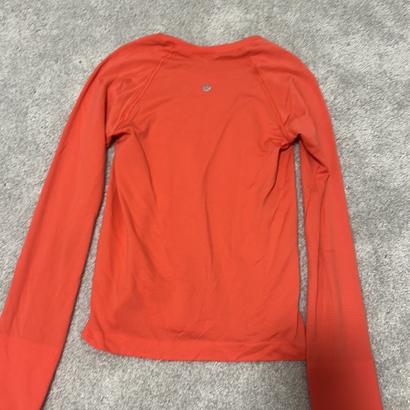 Lululemon long sleeve swiftly tech size 2 in pale raspberry - Picture 3 of 5